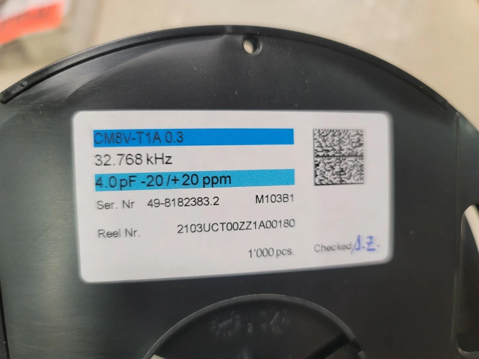 5000 Piezas Micro Cristal CM8V-T1A 0.3 32.768 KHZ 4.0 PF -20/+20 PPM Foto 3 de 4