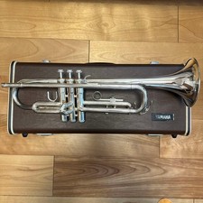 YAMAHA YTR-2320ES Trumpet with Hard Case Used
