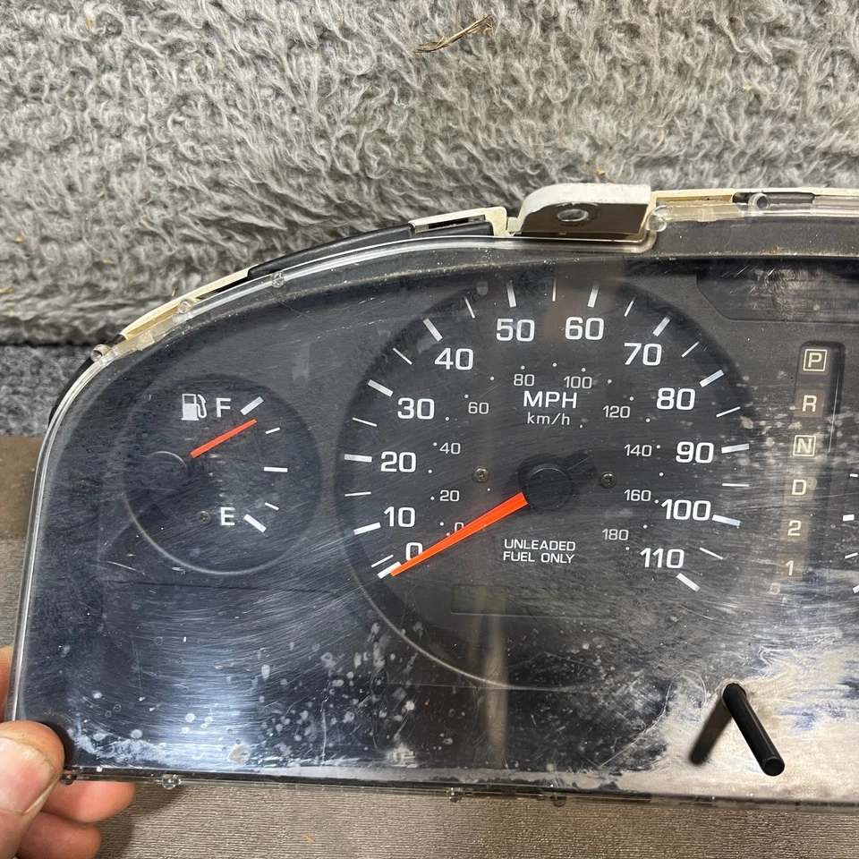 Cuadro de instrumentos velocímetro Nissan Frontier 2000-2001 248109z001 Foto 3 de 4