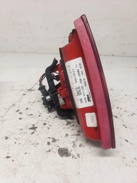 Passenger Right Tail Light Lid Mounted Sedan Fits 09-11 AUDI A6 1009942 - Image 2 of 4