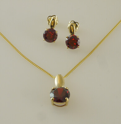 333 Gold SET 8 Karat Kette Design Anhaenger Ohrstecker  Zirkonia granat