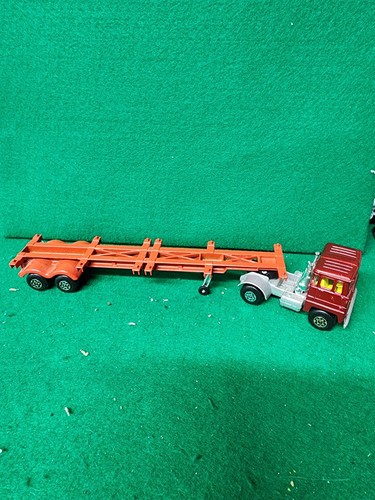 Vintage 1973 Matchbox Scammel Tractor with Gentrasco Containers - Picture 2 of 14