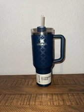 NEW Stanley Quencher H2.0 Flowstate 40 Oz Tumbler Ponderosa Star Holiday 2025