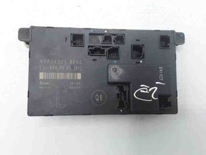 MERCEDES-BENZ E W211 Türsteuergerät vorne rechts 2118207526 3.00 25464908