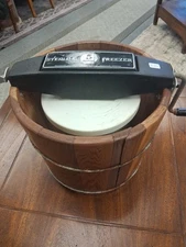 Vintage Sterling Richmond Cedar Works 5 Qt. Ice Cream Freezer Maker Model: 6540