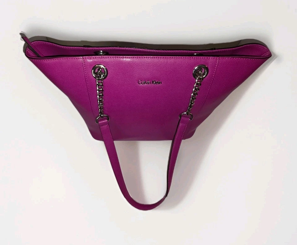 Bolso de Mano Calvin Klein Hayden Saffiano Cuero GRANDE Bolso Rosa Fucsia Plata  Foto 3 de 4