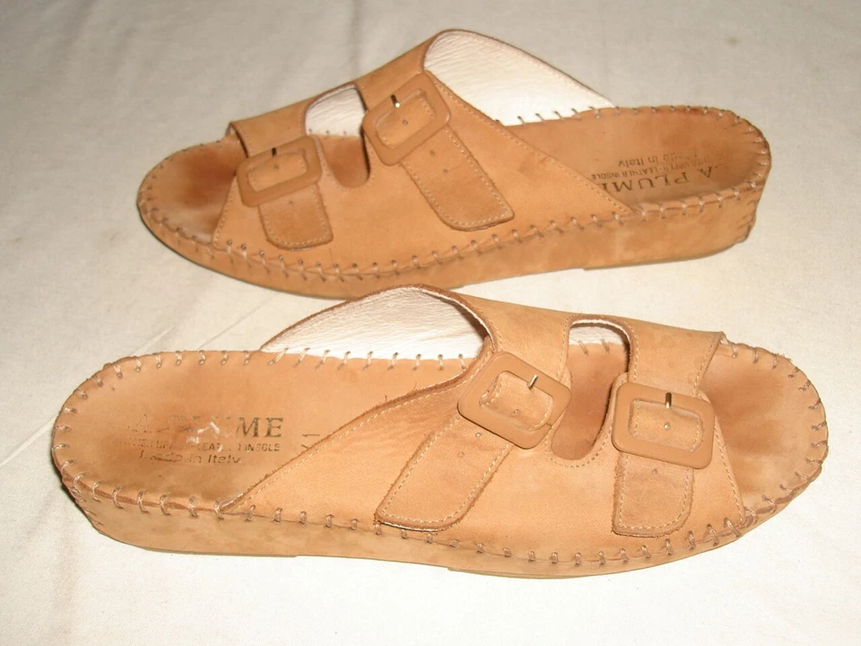 ITALIAN LA PLUME BEIGE SUEDE LEATHER DBL. BUCKLE STRAP SLIDES SZ. EUR 41/US 10.5 - Image 3 of 4