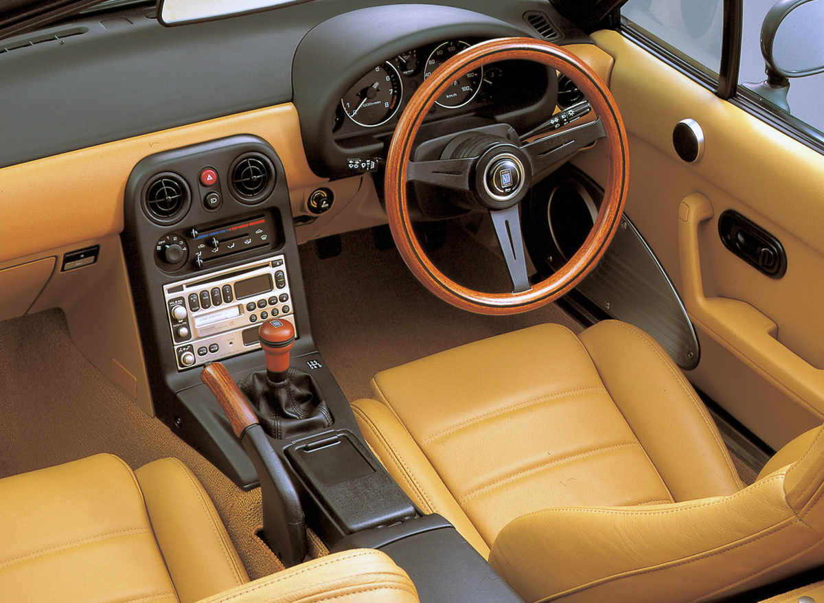 Mazda Miata MX5 Eunos Nardi ND Evolution Classic Wood Manual Shift