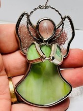 STAINED GLASS ANGEL IRRIDESCENT GREEN PRAYING HANDS ORNAMENT SUN CATCHER VTG