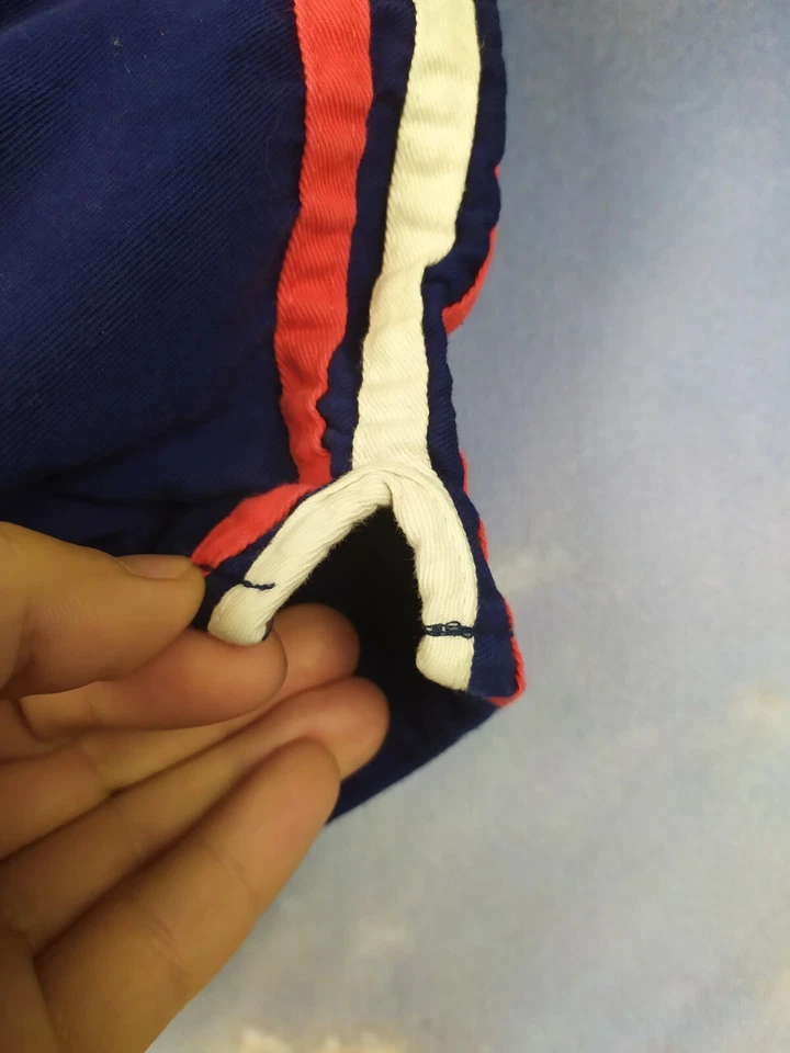 Adidas Shorts Size 12 Vintage Retro - Image 4 of 4