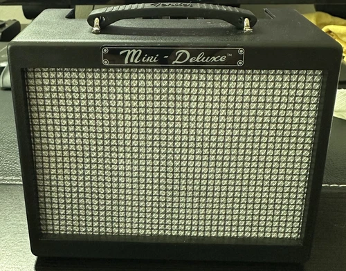 FENDER MINI DELUXE MD-20 TRAVEL PORTABLE ELECTRIC GUITAR AMPLIFIER AMP BLACK