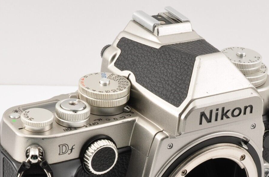 Mint Nikon Df 50mm F1.8G Special Edition Kit Silver 4611 s Mint Nikon Df 50mm F1.8G Special Edition Kit Silver 4611 s