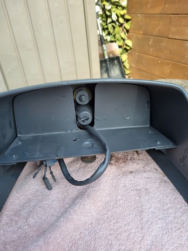 Genuine Suzuki GSX1100/750 ET Rear Tail light Unit Seat Cowl - Picture 3 of 6