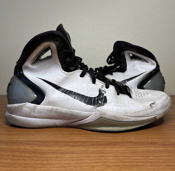 Nike Hyperdunk 2010 TB White Black Silver Size 14 Sneakers Nike Hyperdunk 2010 TB White Black Silver Size 14 Sneakers