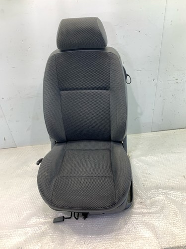 VW Polo III (6N2) Sitz links Fahrersitz 2/3tür. klappbar off-black 99-01