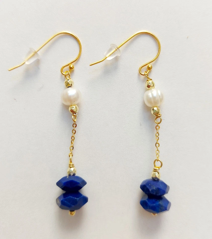 Orecchini pendenti in argento 925 laminato oro con perle, lapislazzuli e ematite - Immagine 3 di 4