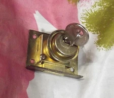 NEW VINTAGE DEER C8133 HALF MORTISED DRAWER LOCK 7/8" W/2 KEYS