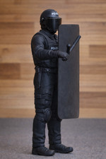EMS5 Scale Model Riot Police with Shield and Helmet Visor Closed – Realistic Pol