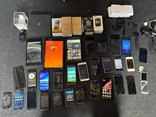 Konvolut Smartphones/Handys versch. Marken inkl. Zubehör/OVP, defekt