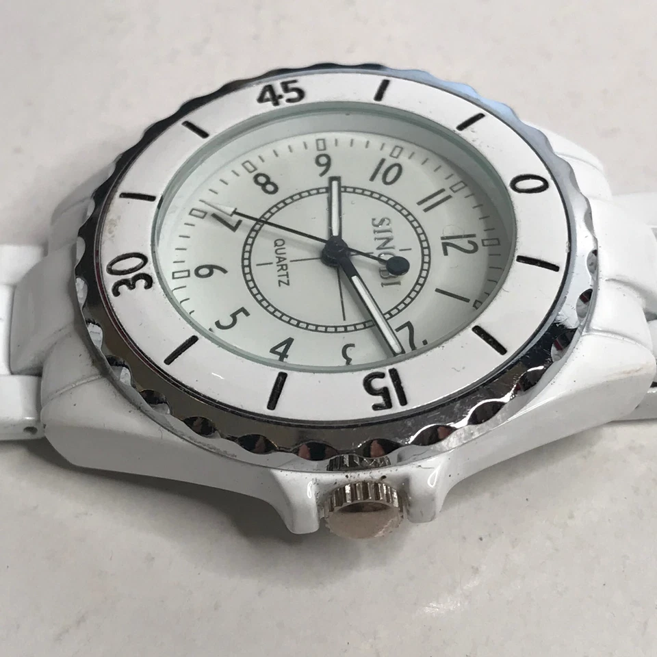 Reloj de pulsera Sinobi vintage de cuarzo blanco Foto 3 de 4