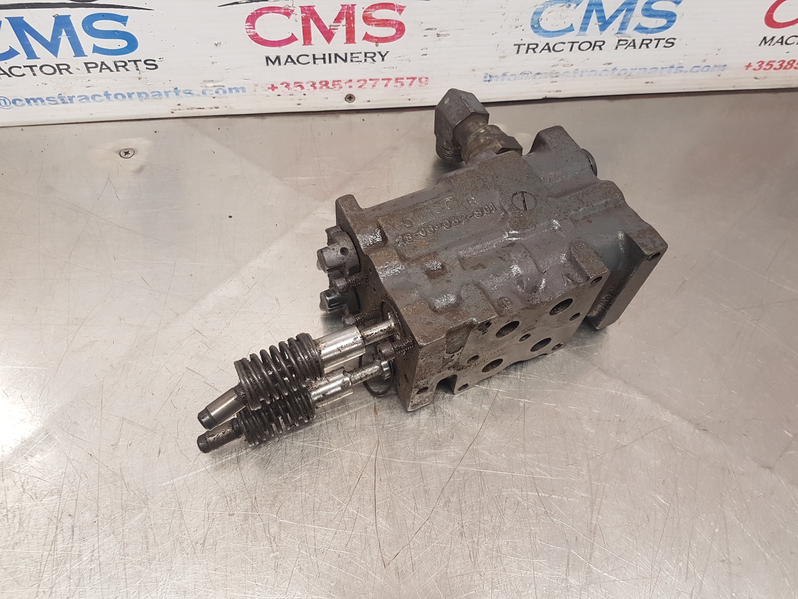 Ford 40, 10, TS, TW TW5 Hydraulic Spool Valve Body Double E9NNB950BB