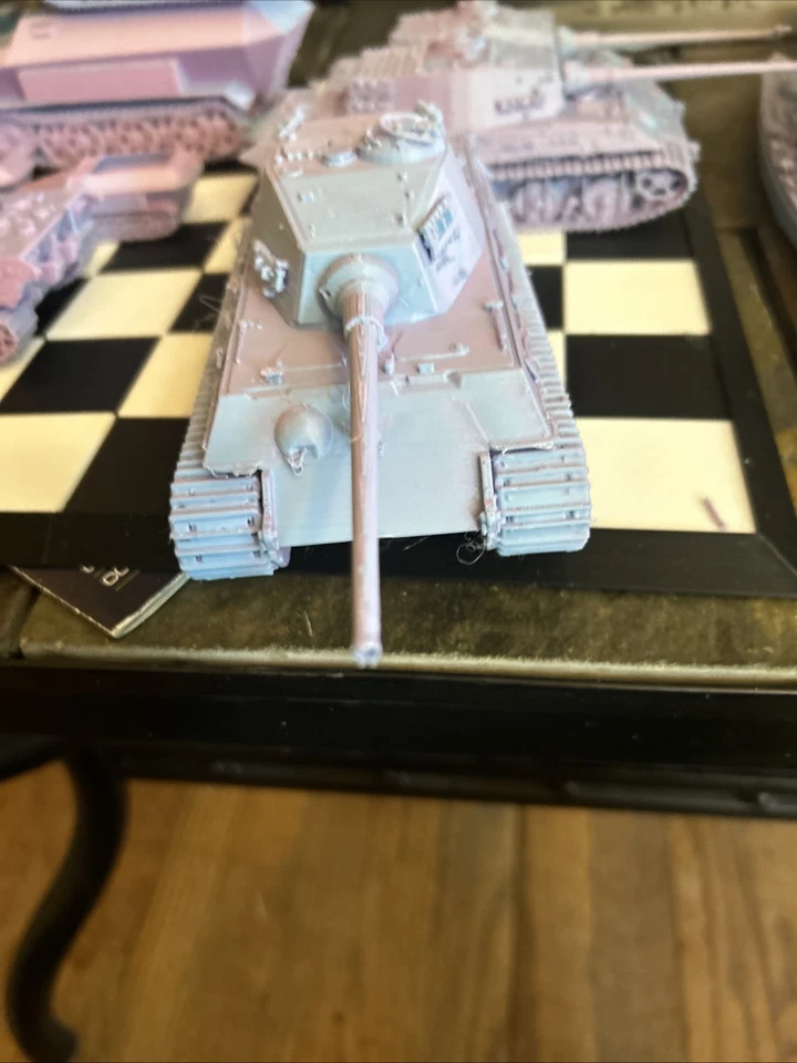 WW2 German SUPER Tiger. III Tank. 1/35”! Scale. All Gray-Turret Doesn’t Move. - Image 3 of 4