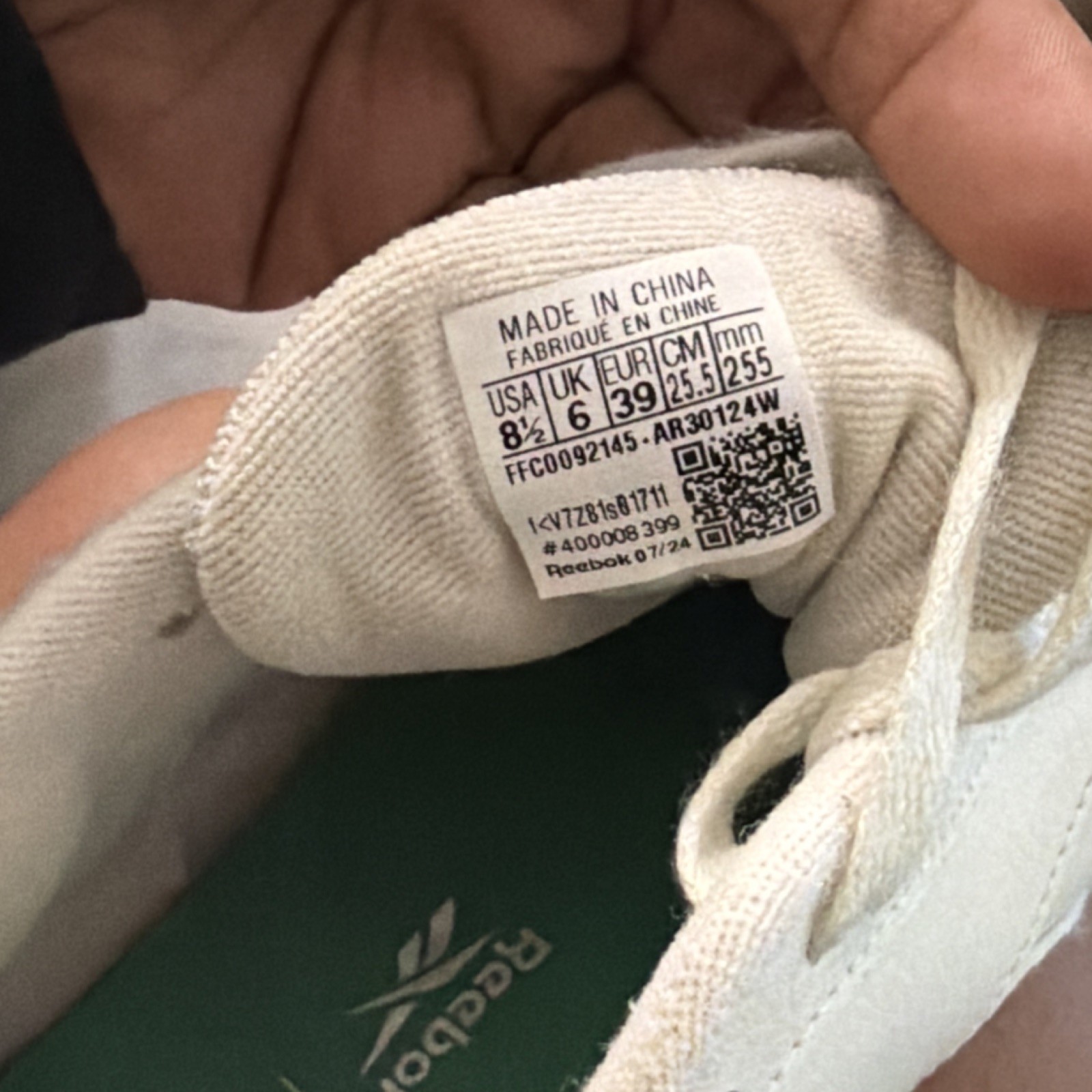 Reebok White Lace Up Low Top Solid Pattern Athlet… - image 6