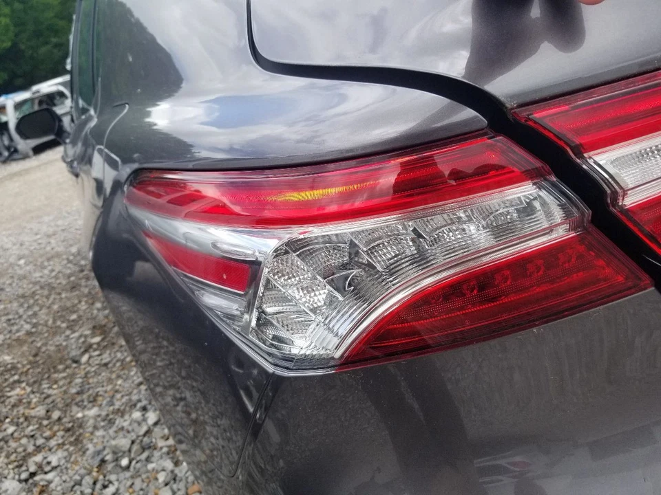 Toyota Camry Xle 18 2018 cuarto montado en panel LED luz trasera conductor izquierdo Foto 2 de 4