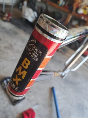 Old School Mongoose Bmx 81-T Kos Kruiser Frame Set & Bars. Show