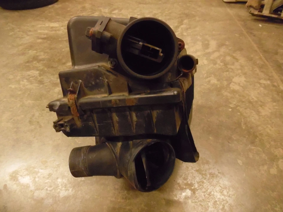 98-00 Volvo S70 V70 CAJA COMPLETA FILTRO DE AIRE con sensor de flujo de aire másico 9434297 OEM Foto 4 de 4