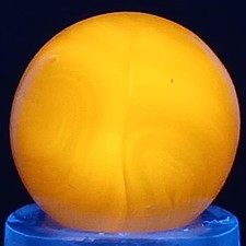 UV-Reactive Swirl .61 Inches Near-Mint Condition Combined Shipping