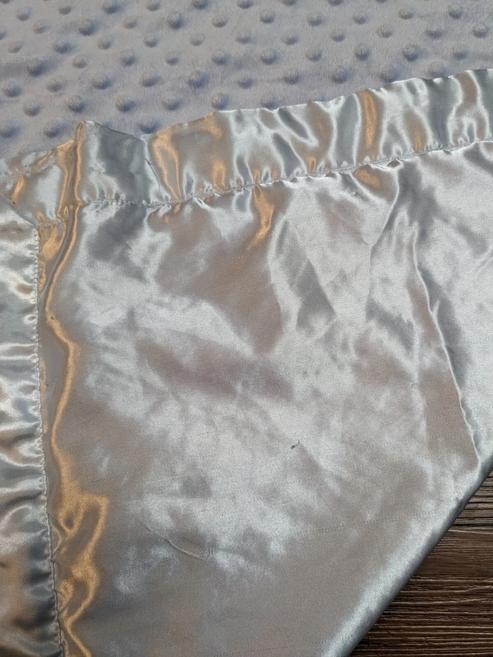 Manta Baby Starters Azul Elevada Minky Dot Reversible Satén Seguridad Lovey Suave Foto 4 de 4