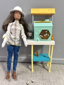 Poupée Barbie Apicultrice – AA – You Can Be 2017 – Mattel FRX32 – Neuf