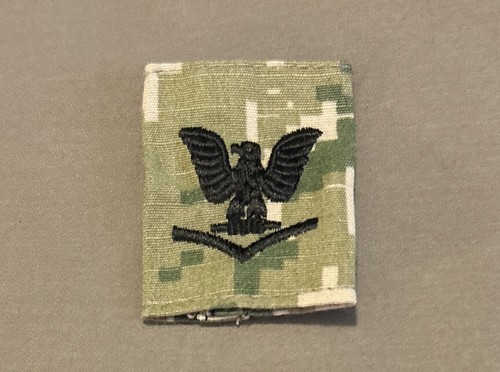 Marina de los Estados Unidos PO3/E4 Tarifa Slip-On NWU Tipo III Suboficial 3ª Clase USN - Imagen 2 de 2