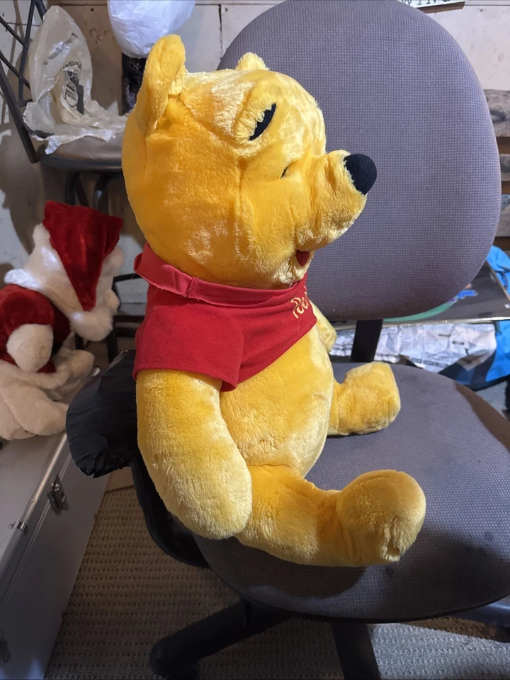 RARO 20" Sentado Mattel Disney Winnie the Pooh Muñeca de Peluche con Camiseta 1995 Foto 3 de 4