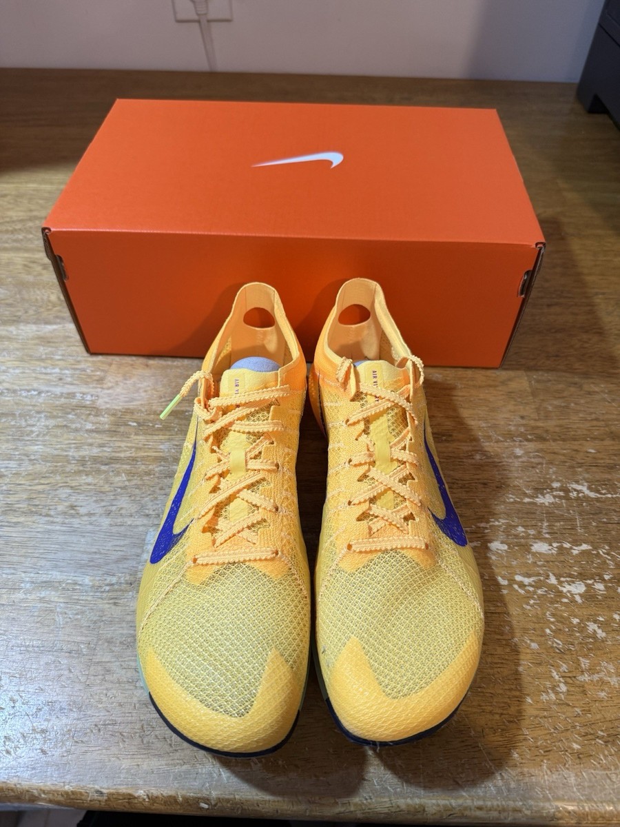Mens Size 9.5-Nike Victory 2 track spikes - Citron Pulse/Volt