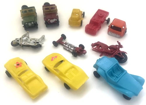 VTG 60s Mini Trucks Jeeps Sports Cars Motorcycles PLASTIC Matchbox Sz Hong Kong
