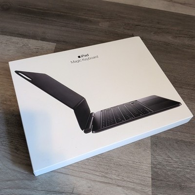 Apple iPad Magic Keyboard 11