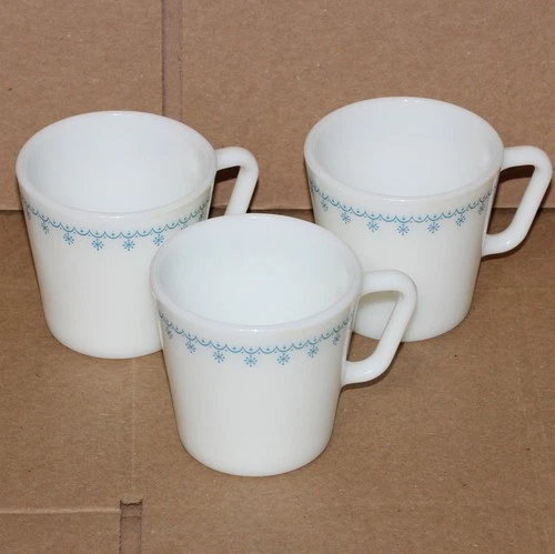 3 Vintage Pyrex Blue Snowflake Garland Coffee Cups Mugs #1410 8oz