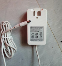 UE UE10WCP1-050150SPA 5.5 2.1mm 5V 1.5A Power Supply Adapter Charger