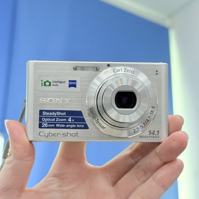 SONY Cyber-shot DSC-W320 Digital Camera 14.1MP 3x Zoom English Silver - 95%new