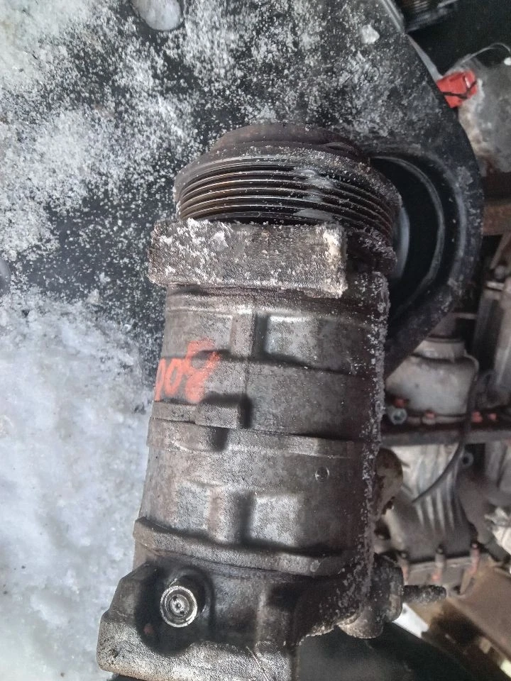 Used A/C Compressor fits: 2009 Chrysler Town & country 3.3L w/rear AC Grade A Foto 3 de 4