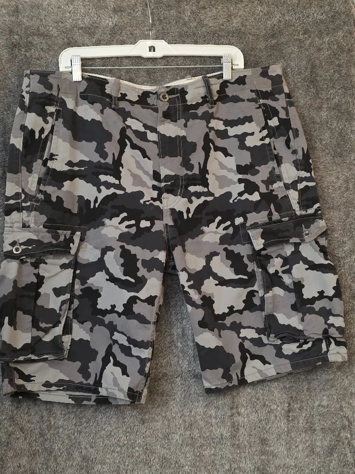  Bermuda cargo camuflada preta cinza masculina original Levis vários bolsos externa  - Imagem 2 de 4