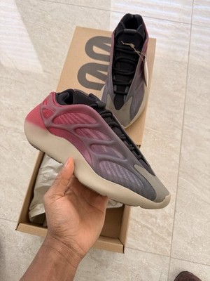 adidas Yeezy 700 V3 Fade Carbon Multicolor Sneaker GW1814 2022