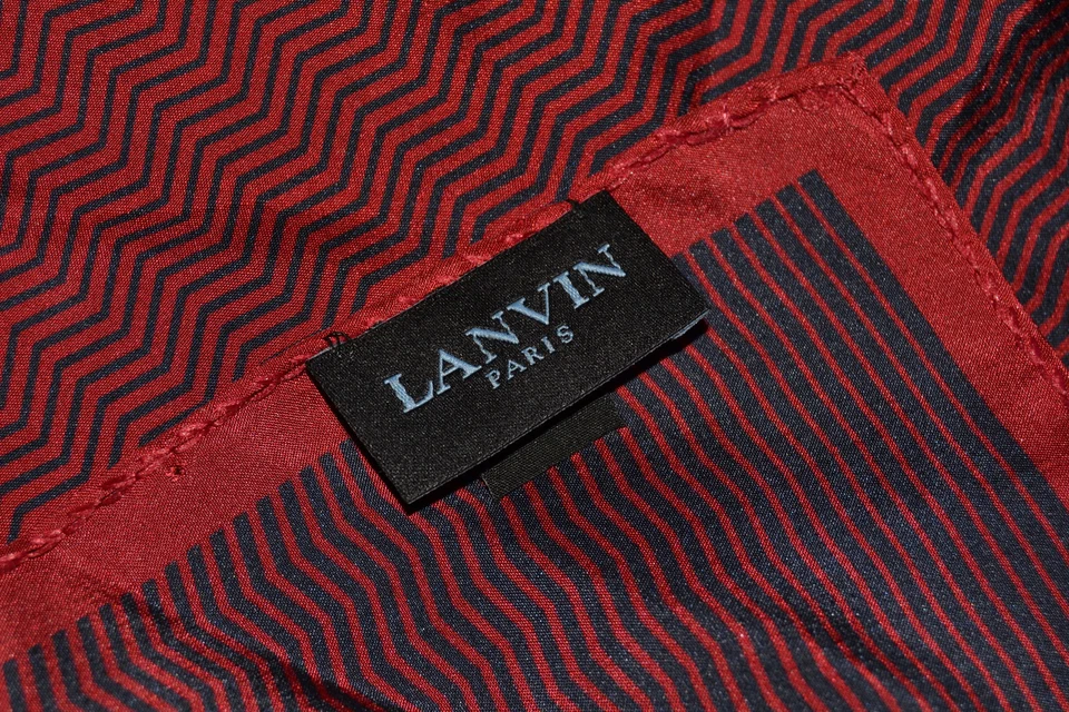 Cuadrado de bolsillo para hombre LANVIN 100 % seda hecho en Italia LV03 T0P Foto 2 de 4