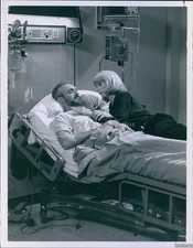 1988 Photo Family Ties Meredith Baxter Birney Michael Gross Heart Actor 7X9