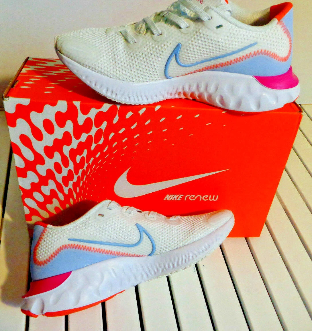womens nike renew run