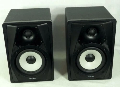 Monitores de estudio activos de audio profesional TASCAM