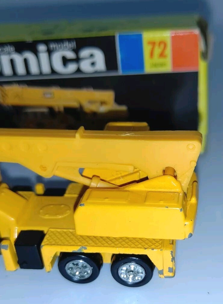Tomica Black Box 72 UD UNIC Truck Crane Japan Minicar S=1 Tomica Black Box 72 UD UNIC Truck Crane Japan Minicar S=1