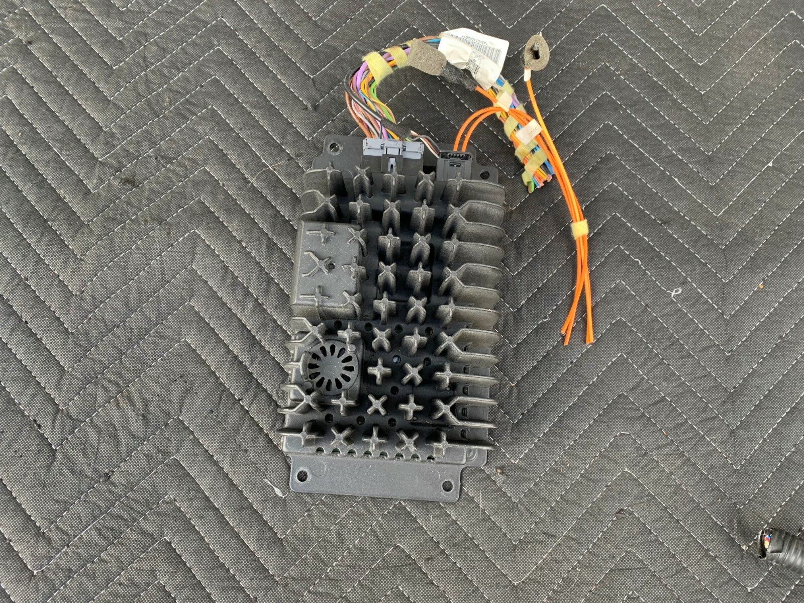 05-09 Mercedes Benz W209 W203 CLK, C CLASS Harman Becker Amplifier  